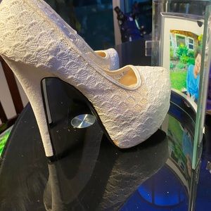 MARY JANE ULTRA HIGH PLATFORM WHITE